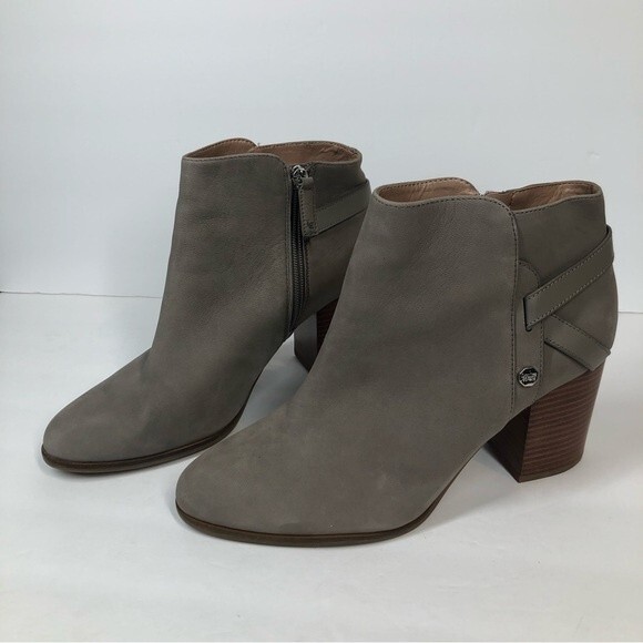 Louise et Cie Gravel Color Suede Leather Ankle Booties Stacked Heel Size 9 - Picture 7 of 13